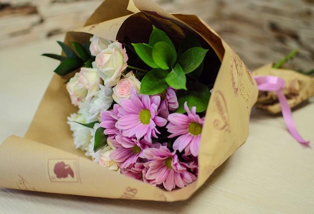 Букет цветов из: Розы и Хризантемы в Индустриальный Краснодар