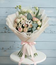 Букет цветов из:  Розы и Лизиантусы в Индустриальный Краснодар