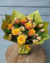 Букет цветов из:  Альстромерии и Розы в Индустриальный Краснодар