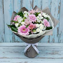 Букет цветов из:  Герберы, Альстромерии и Хризантемы в Индустриальный Краснодар