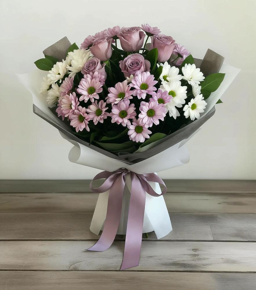 Букет цветов из: Хризантемы и Розы в Индустриальный Краснодар