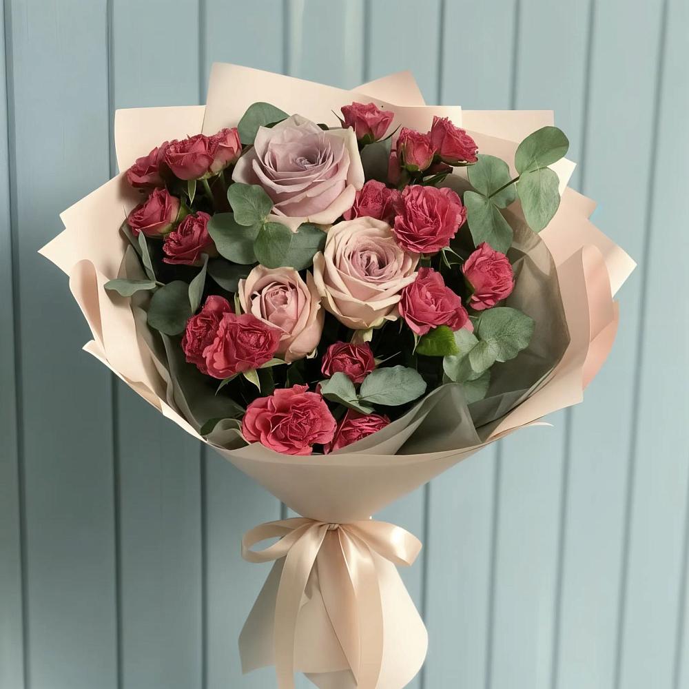 Букет цветов из: Гвоздики и Розы в Индустриальный Краснодар