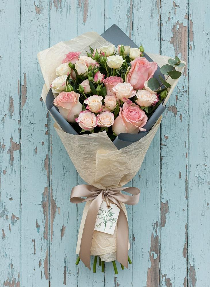 Букет цветов из: Розы в Индустриальный Краснодар