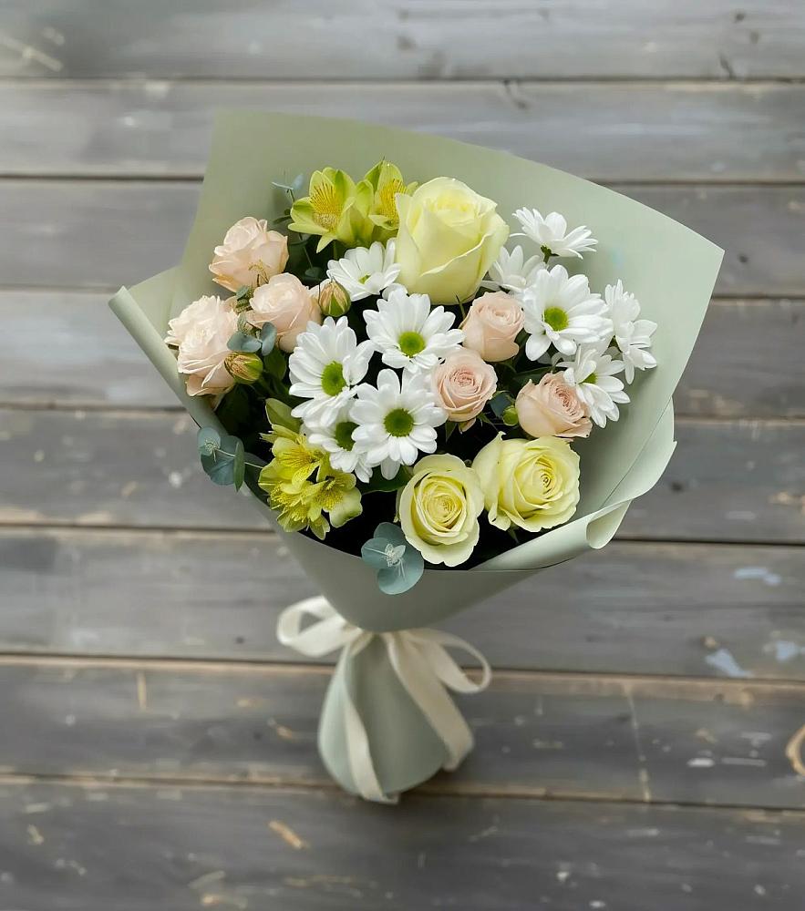 Букет цветов из: Альстромерии, Розы и Хризантемы в Индустриальный Краснодар