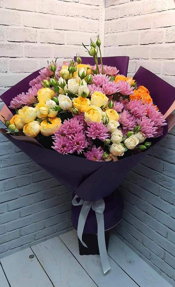 Букет цветов из: Хризантемы и Розы в Индустриальный Краснодар