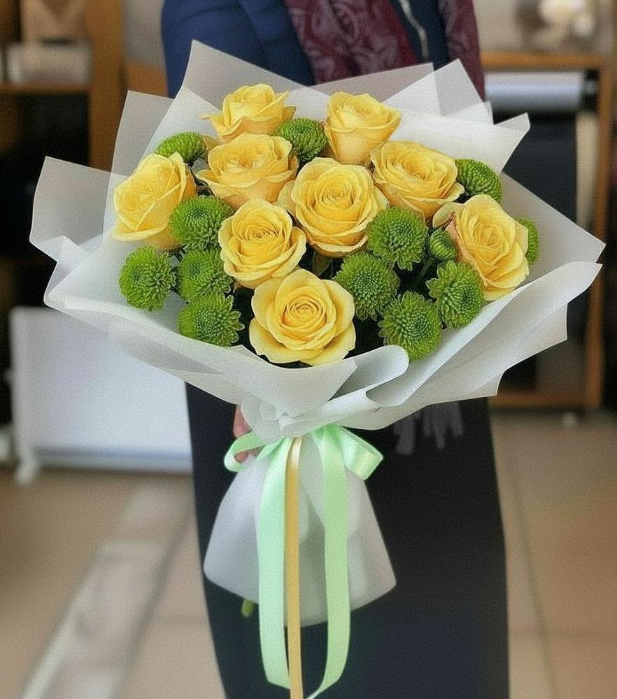 Букет цветов из: Хризантемы и Розы в Индустриальный Краснодар