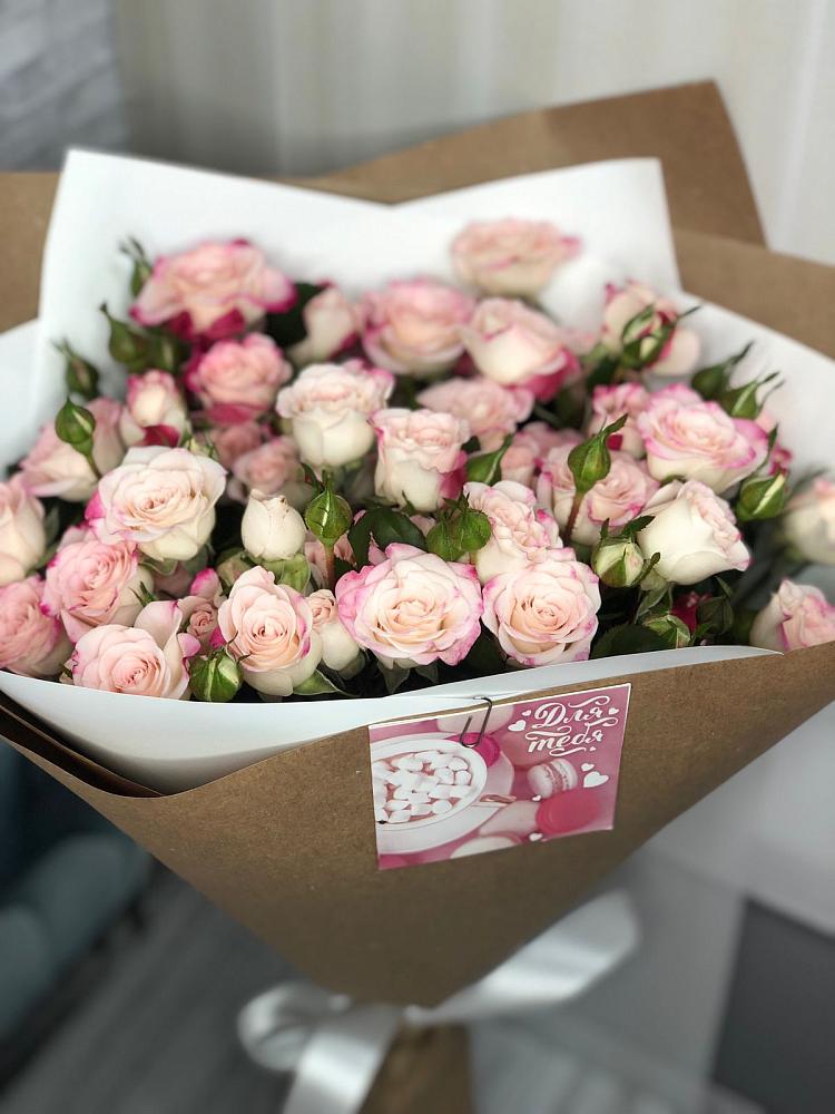 Букет цветов из: Розы в Индустриальный Краснодар