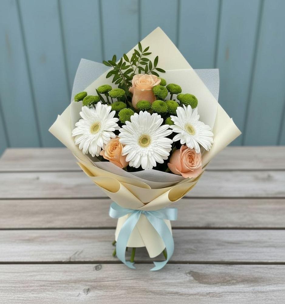 Букет цветов из: Герберы, Розы и Хризантемы в Индустриальный Краснодар