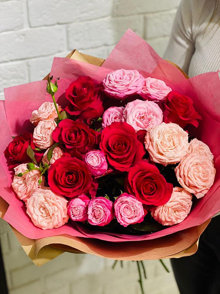 Букет цветов из: Розы в Индустриальный Краснодар