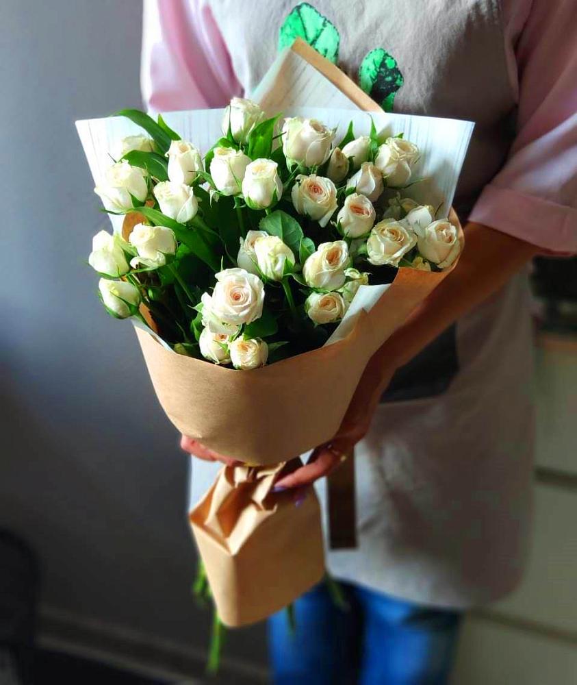 Букет цветов из: Розы в Индустриальный Краснодар