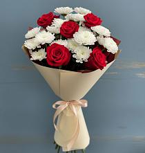 Букет цветов из:  Розы и Хризантемы в Индустриальный Краснодар