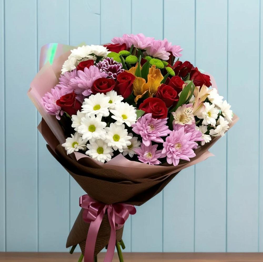 Букет цветов из: Розы, Хризантемы и Альстромерии в Индустриальный Краснодар