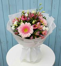 Букет цветов из:  Герберы, Альстромерии и Лизиантусы #REPLACE_PRED# Индустриальный Краснодар