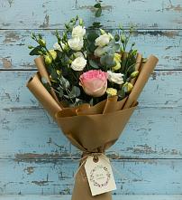 Букет цветов из:  Розы и Лизиантусы в Индустриальный Краснодар