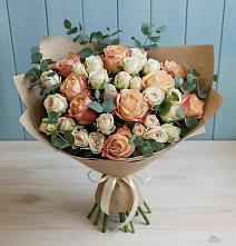 Букет цветов из:  Альстромерии и Розы в Индустриальный Краснодар