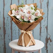 Букет цветов из:  Орхидеи и Розы в Индустриальный Краснодар